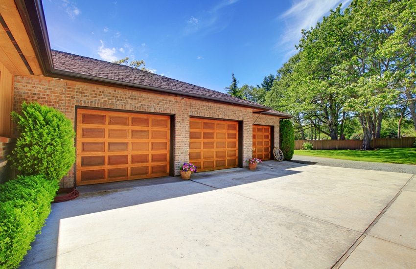 Garage Door Repair Services in Reseda